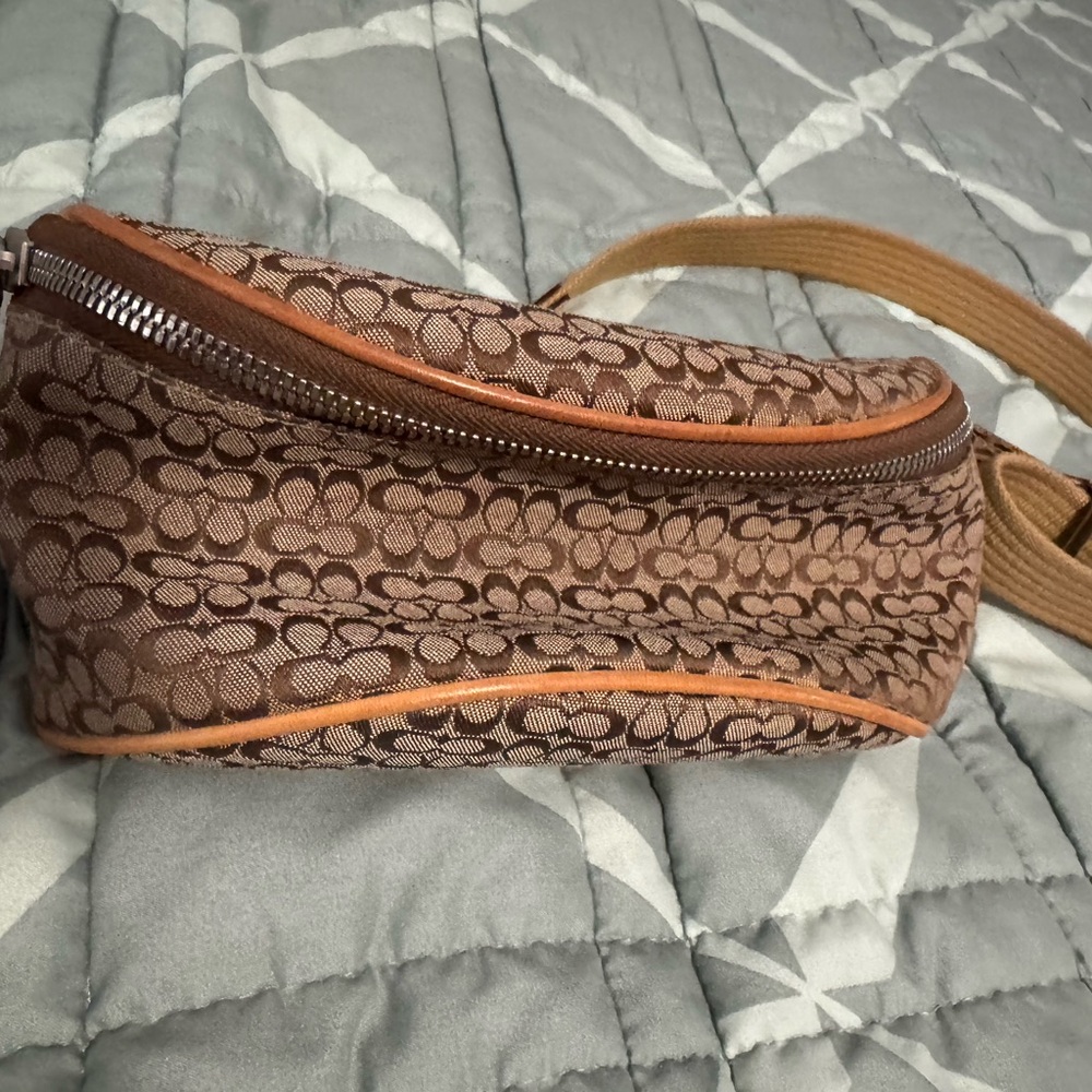 Coach Y2K Fanny pack (VINTAGE)